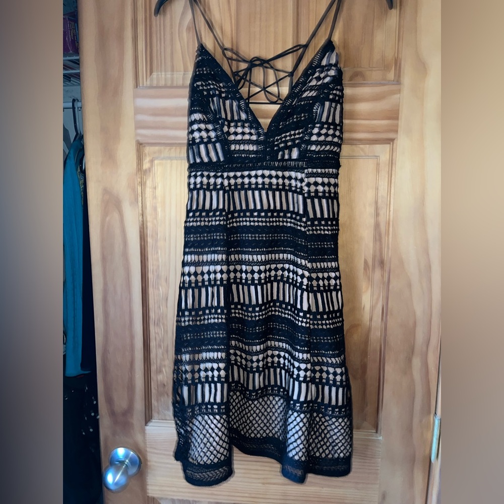 ASTR NWT cute dress. Enhanced with 2 layers. SZ M
